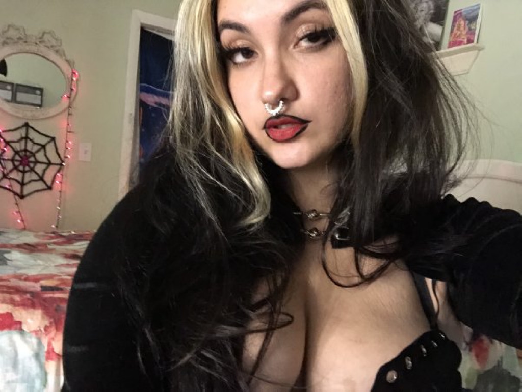 Mistress Vee⛓️‍💥💋 photo 1