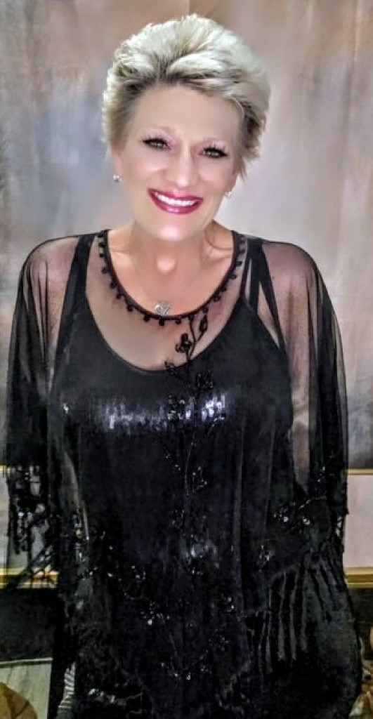 Roxanne Lane photo 1