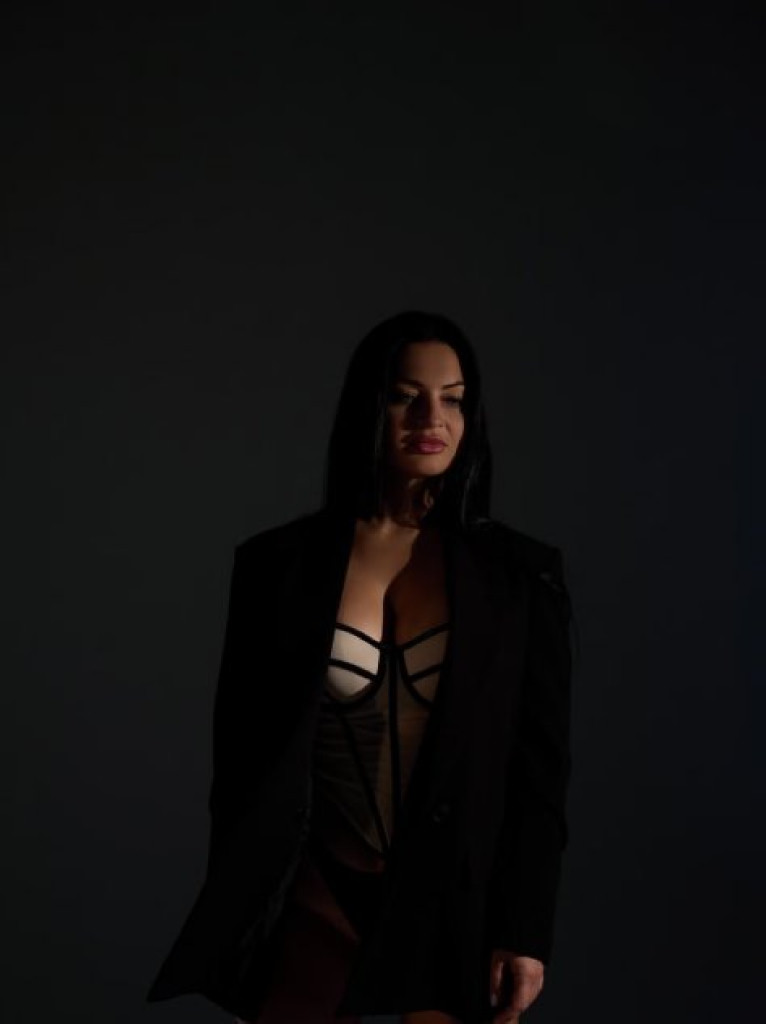 Ellis photo 1