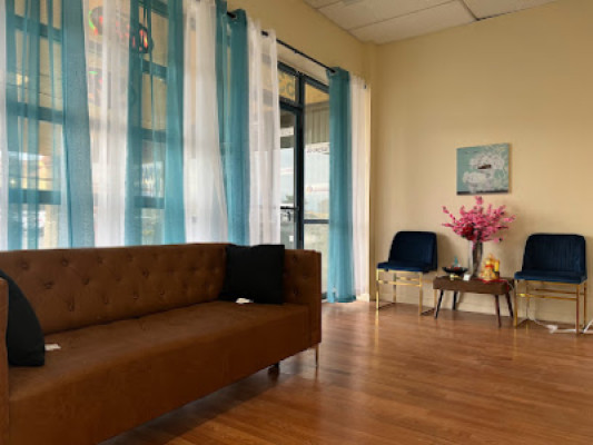 Lucky Spa listing photo