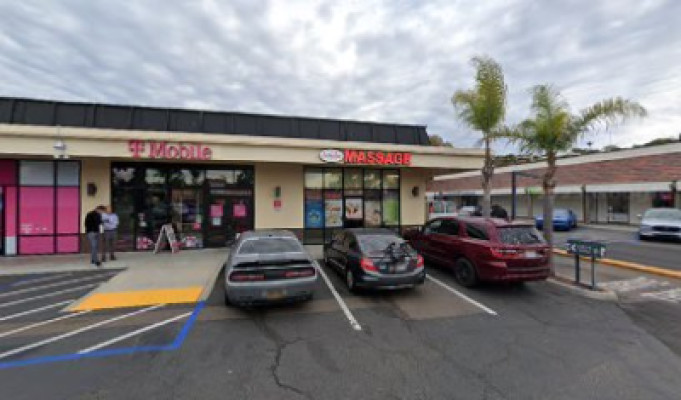 Lucky Spa listing photo