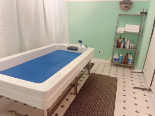 Shiny Spa listing photo
