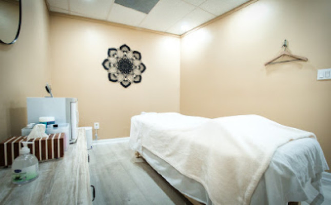 Crown Thai Massage listing photo