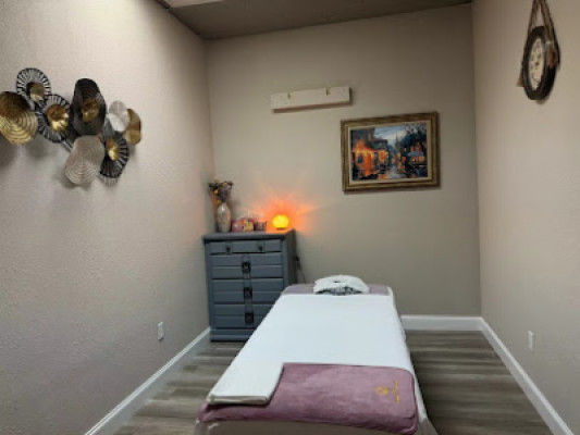Sunny Massage listing photo