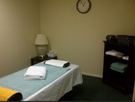 Bin-Bin Massage listing photo