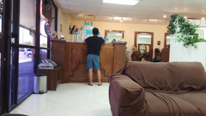 Linda's Spa listing photo