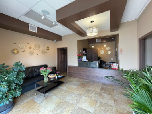 Lucky listing photo