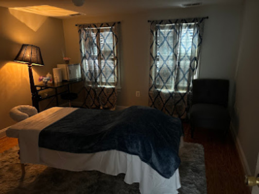 Relax spa old town Alexandria listing photo