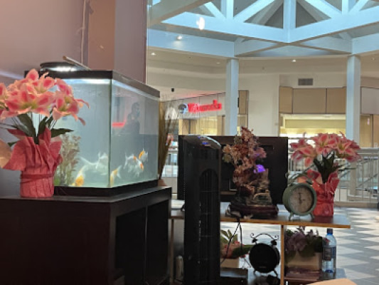 Lin’s Relax Station listing photo