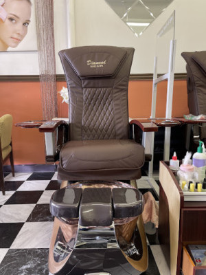 Diamond Spa listing photo